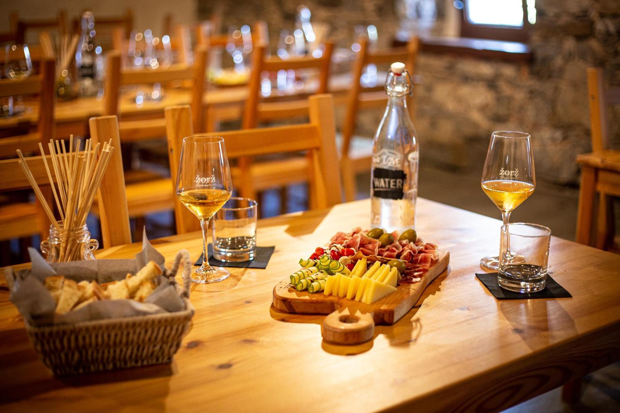 Boutique Rooms & Winery Zorz Vipava Exteriér fotografie